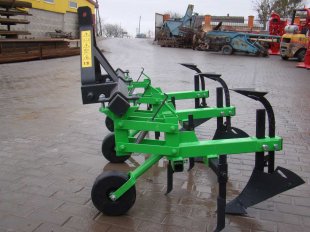 Окучник 2-рядный Польша Bomet