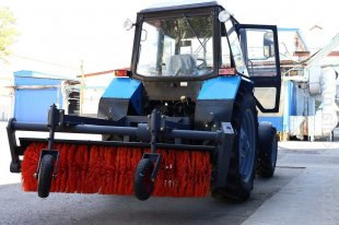 Щетка коммунальная с приводом от гидромотора